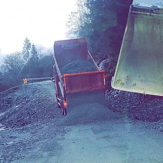 levering av strøsand og annet materiell